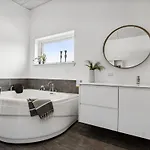 Ingebrit - 1-4km From The Sea By Interhome * Sønderby