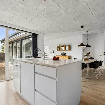 Holiday home Ingebrit - 1-4km From The Sea By Interhome *